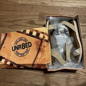 UNR8ED Tacoma Sandals 9M